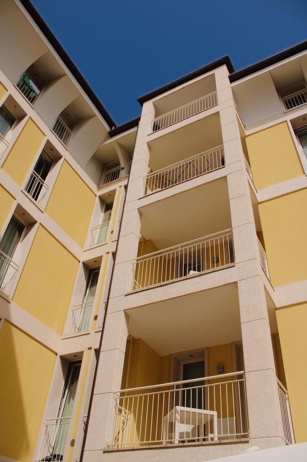 Apart-hotel Residenza Agnello D'oro 3*